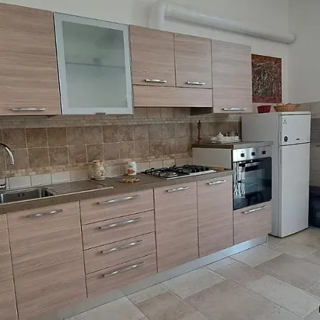 Trullo Beatrice 7 منزل ريفي تْشيستيرنِنو